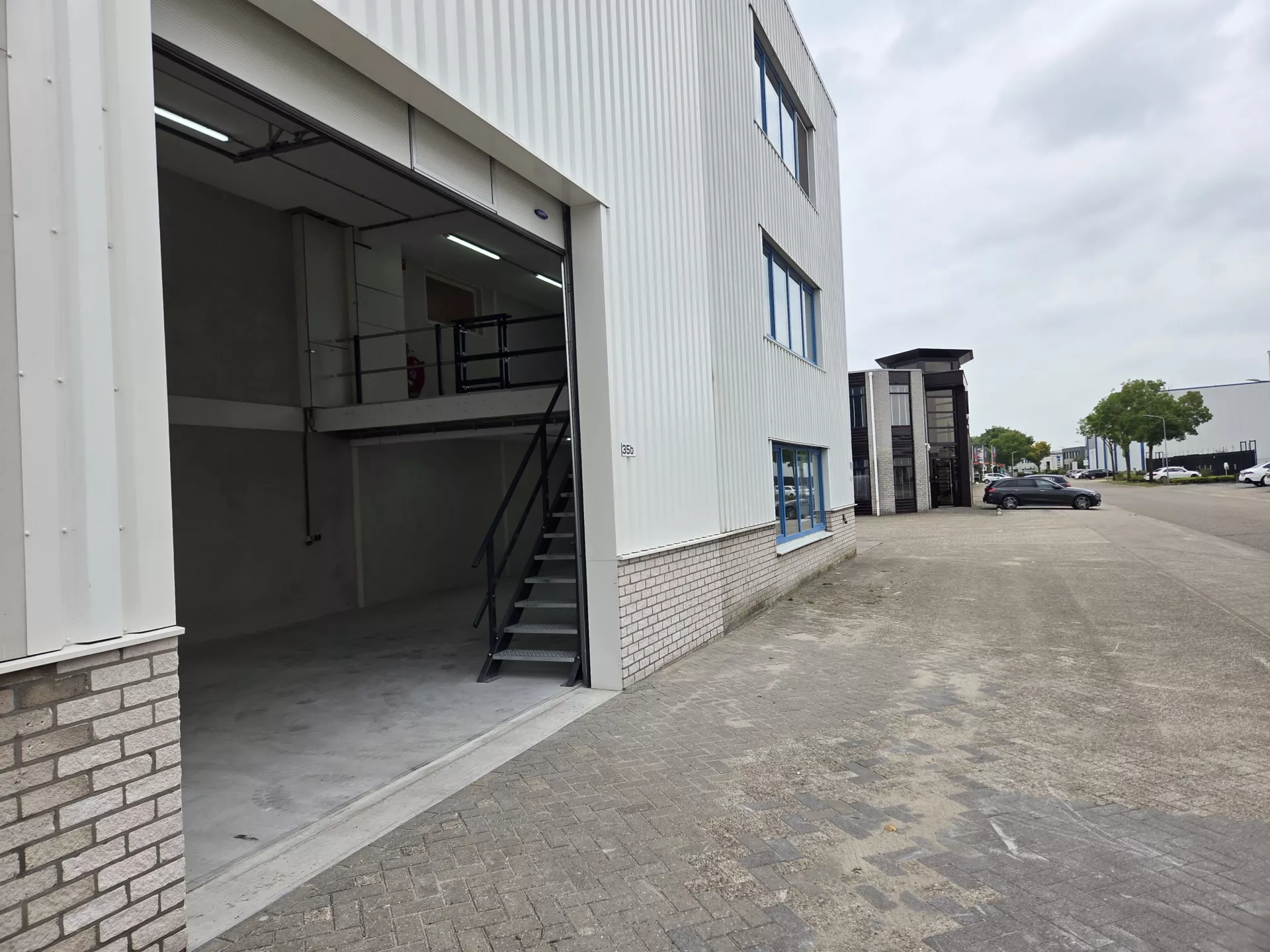 TE HUUR Galileistraat 35b Lichtenvoorde 165m² bedrijfshal magazijn bedrijfsruimte opslagruimte